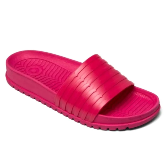Beach Sandals Target Waterproof Sandals Target's $45 Memory Foam Slides Are $25: 'Stepping On Clouds' Athlon